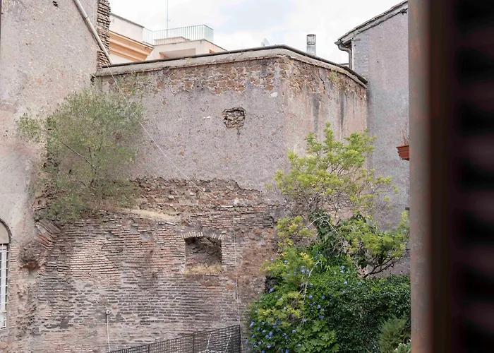 Ciambella Arch Apartment For 6 People @Largo Argentina